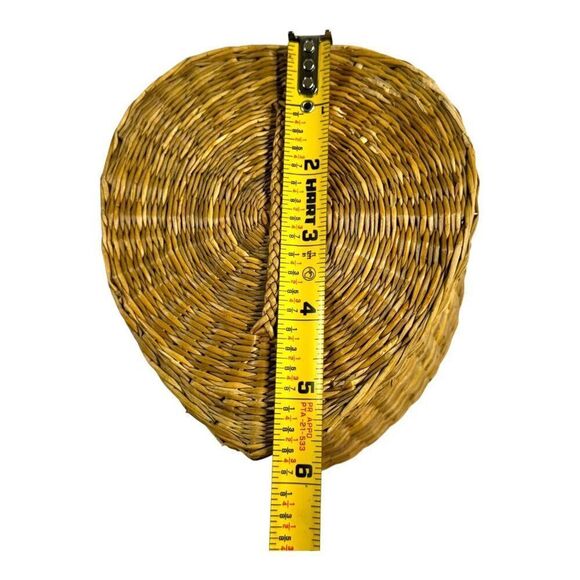 Handwoven Heart-Shaped Pine Straw Woven Basket With Lid For Storage Decoration - Picture 7 of 8